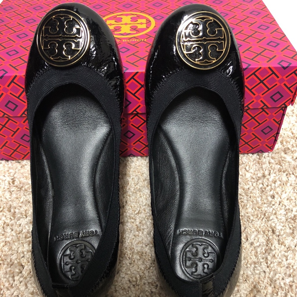 Tory Burch flat like new
